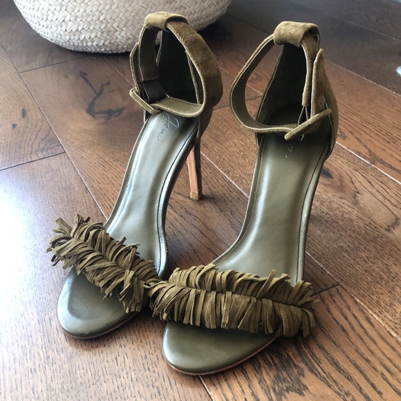 Joie Heels with fringe detailing, 6.5 - Picture 2 of 5